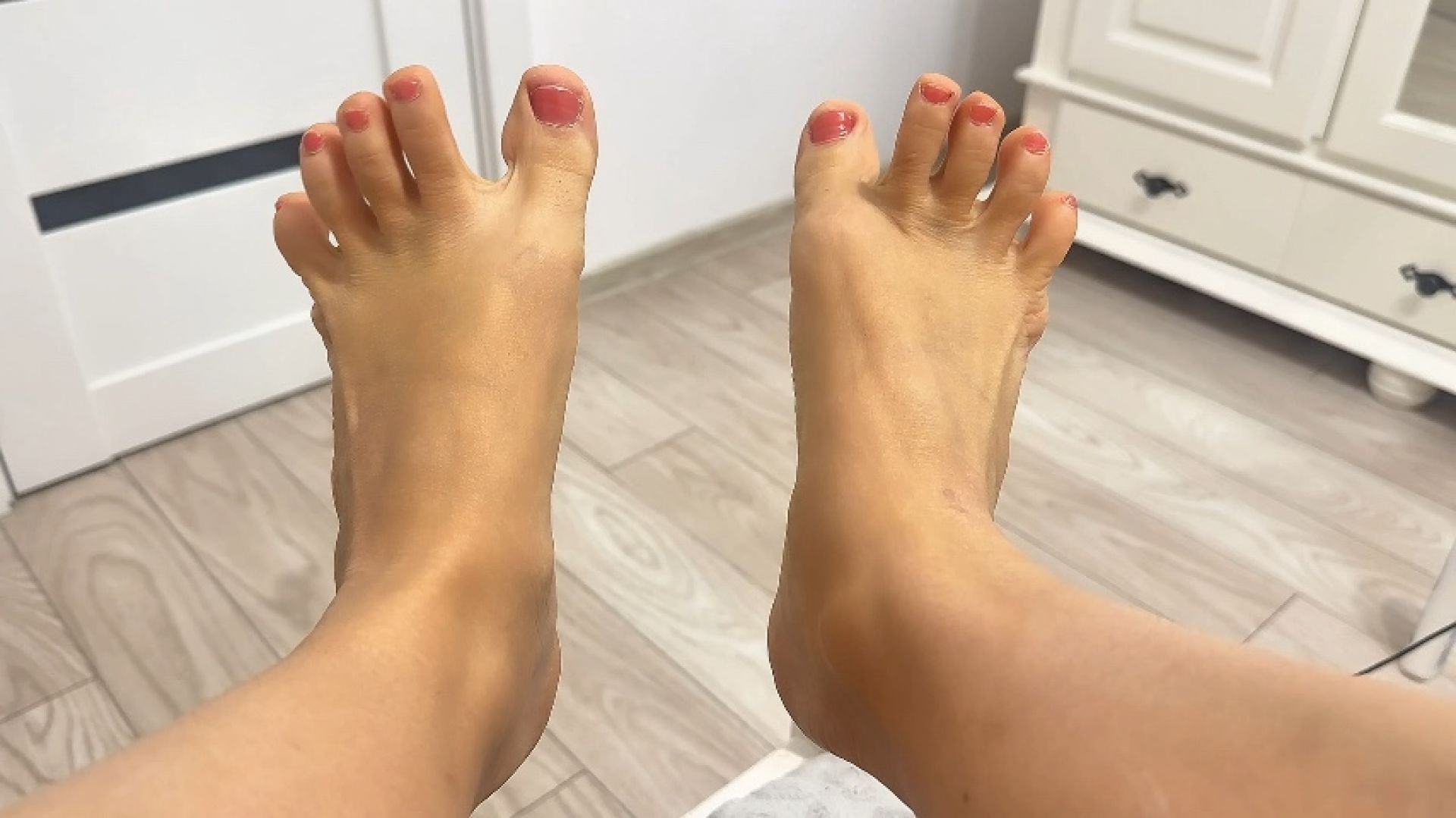 Feet Focus Toes Spread