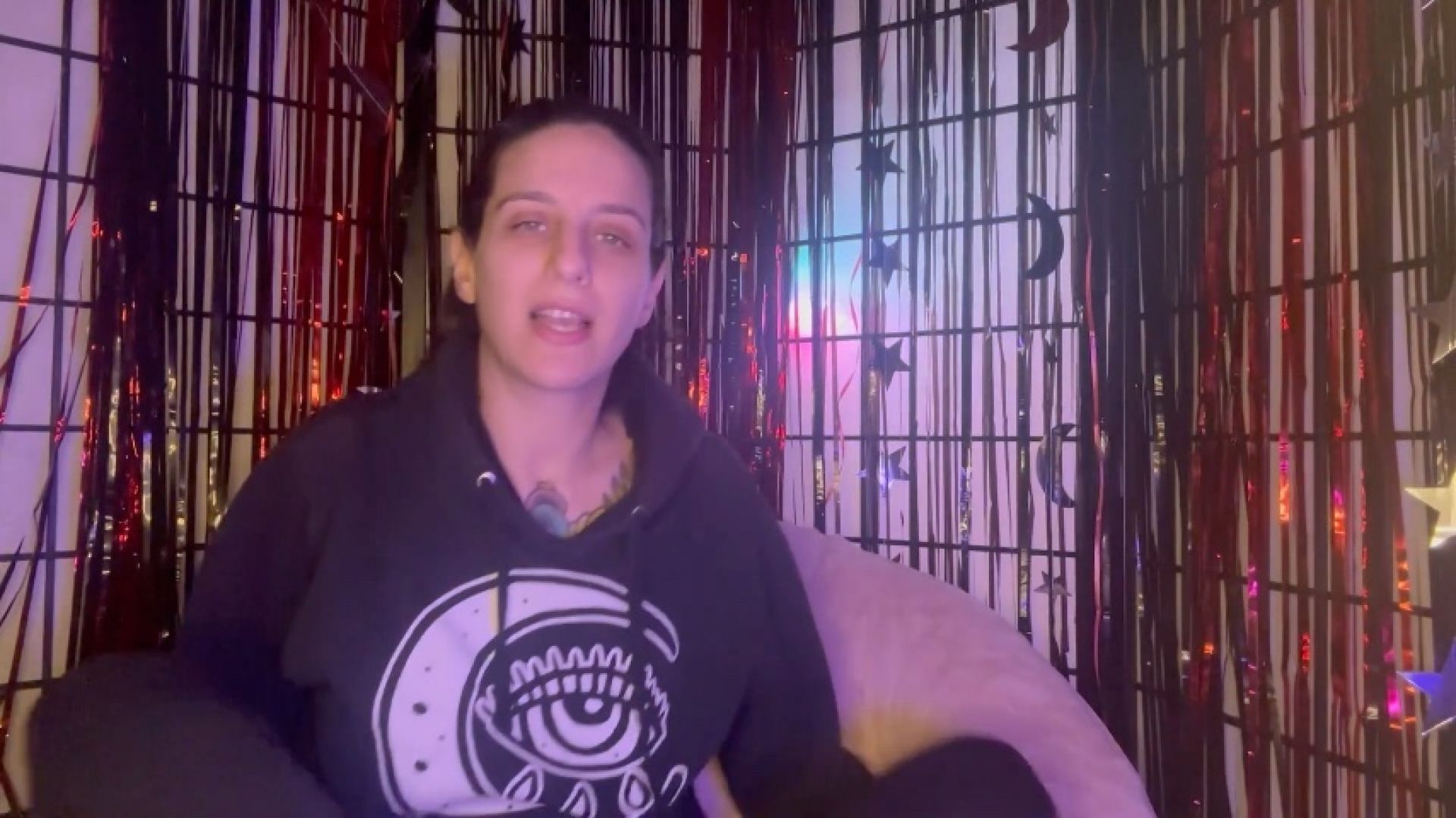 Elli X Teaches Safe Words