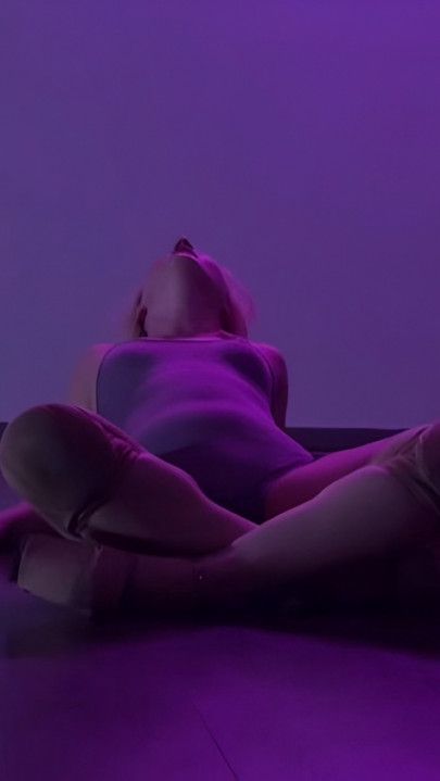 STEPSISTER STRIP DANCE