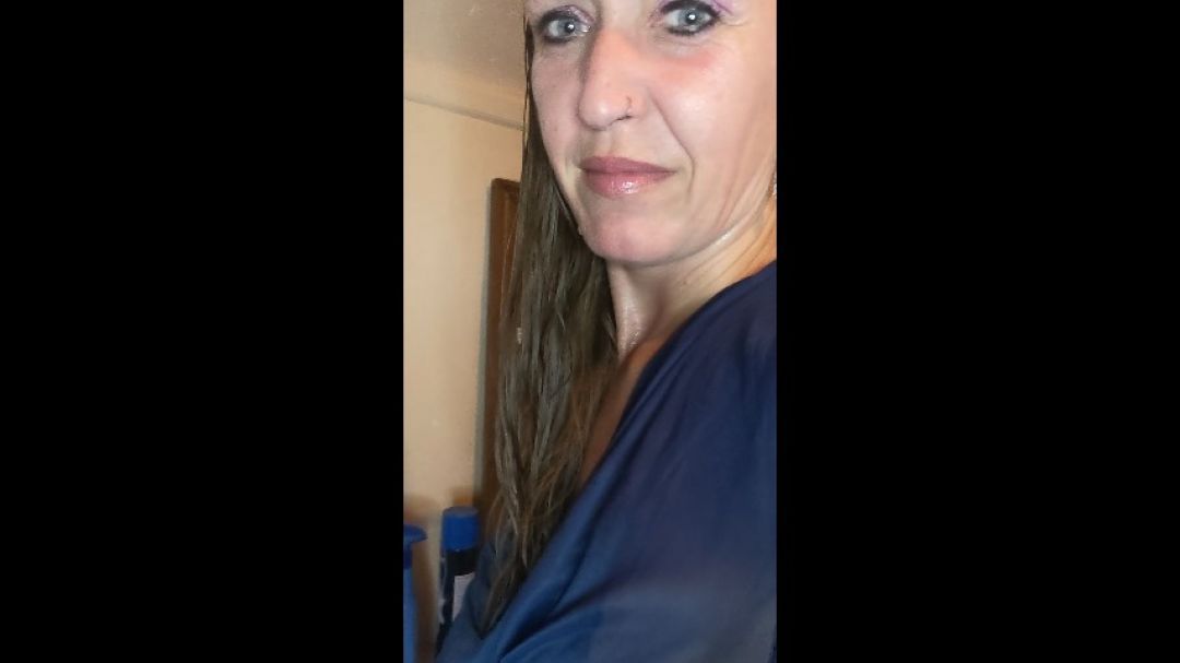 Watch Kristy put on makeup before her stream