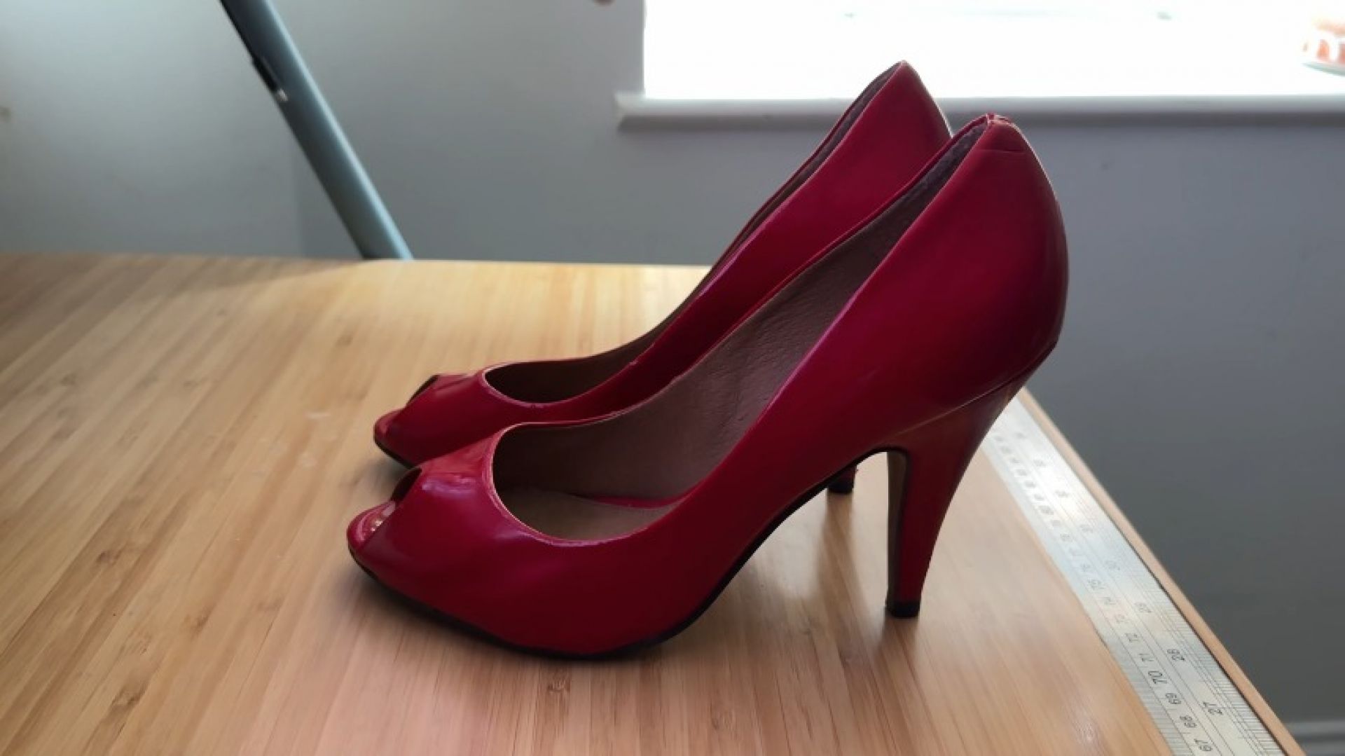 Sexy Red heels, 360 turn