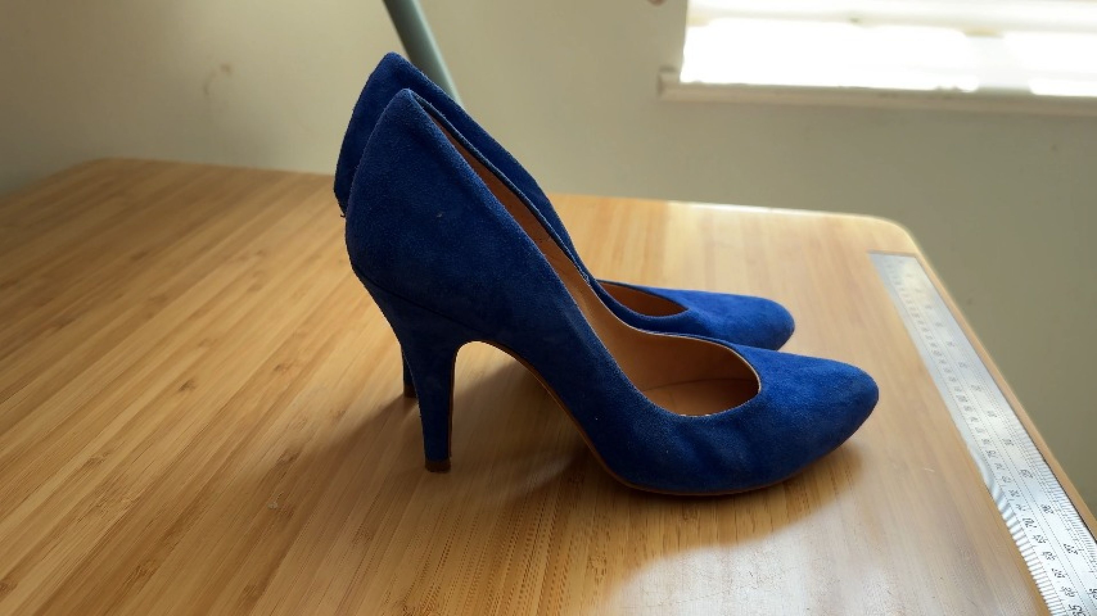 Sexy blue heels 360 spin