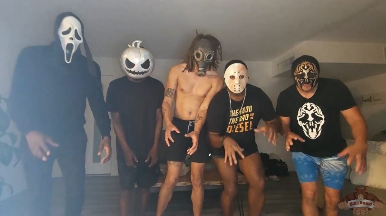 Girl's Night turned into a SPOOKY ORGY