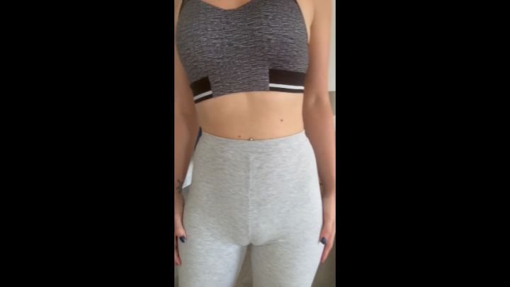 cameltoe in sport outfit