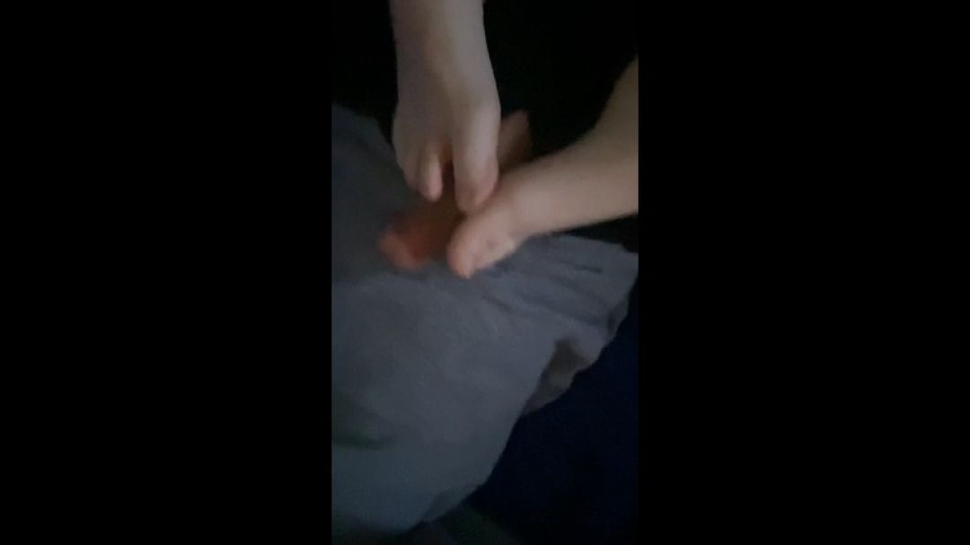 Amateur foot job/ foot fetish