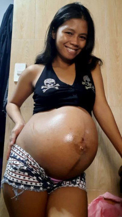 My entry on contest im on 8 months pregnant