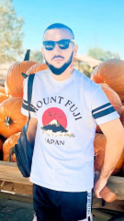 Sun heat skin Turkey breeze I move slow you watch