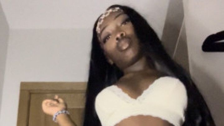 Hot Ebony Thigh Clapping