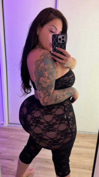 Big Booty Latina Try on Haul &amp; Twerk Tease