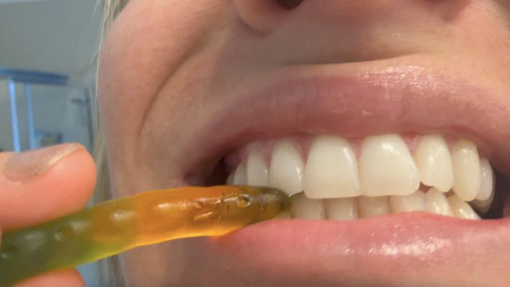 Giantess eats a gummy worm mouth tour