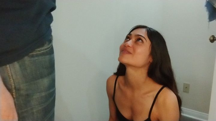 Layla Stepford Gets Full Facial After Worshipping Cock