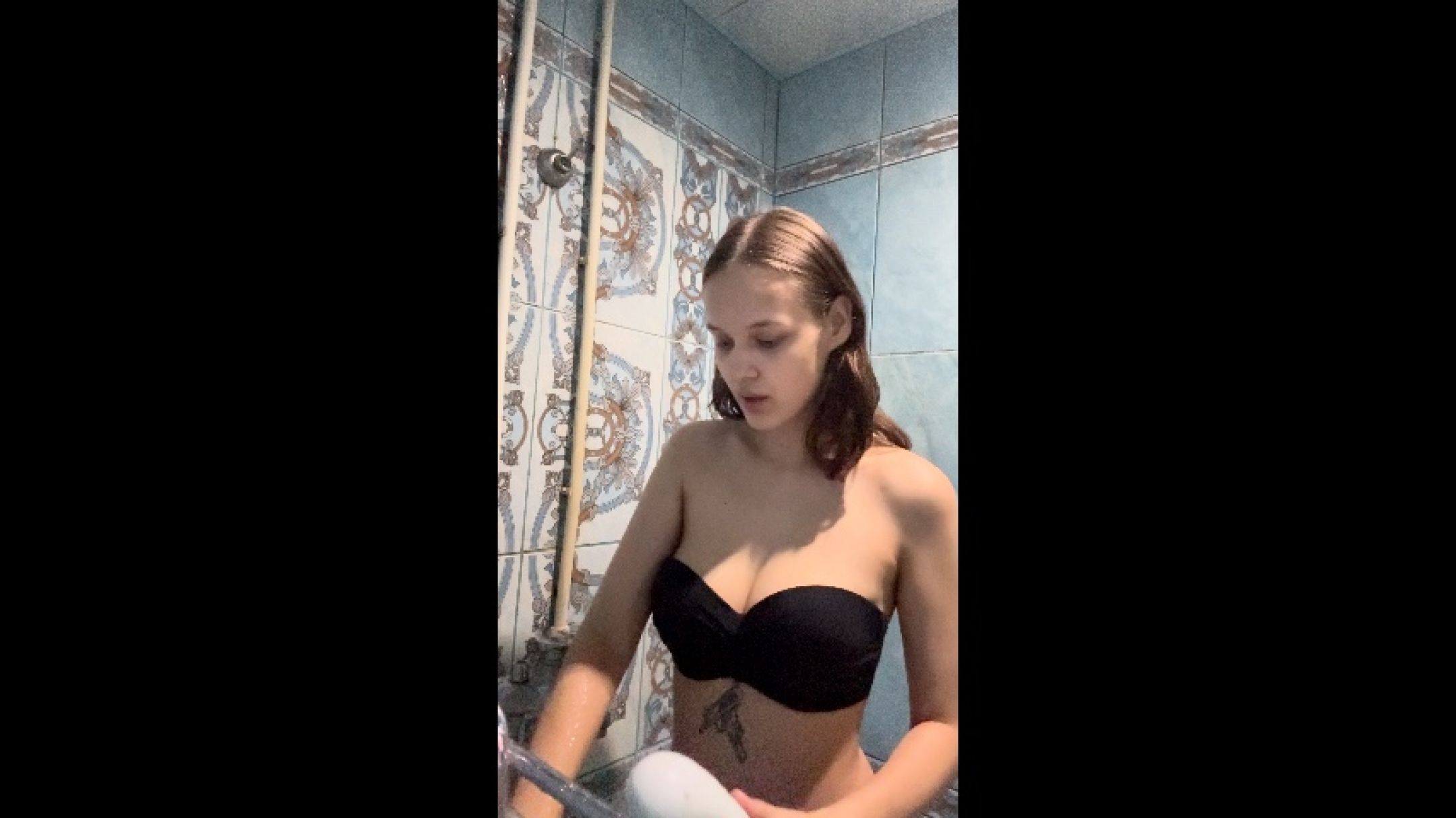 shower in swimming pool