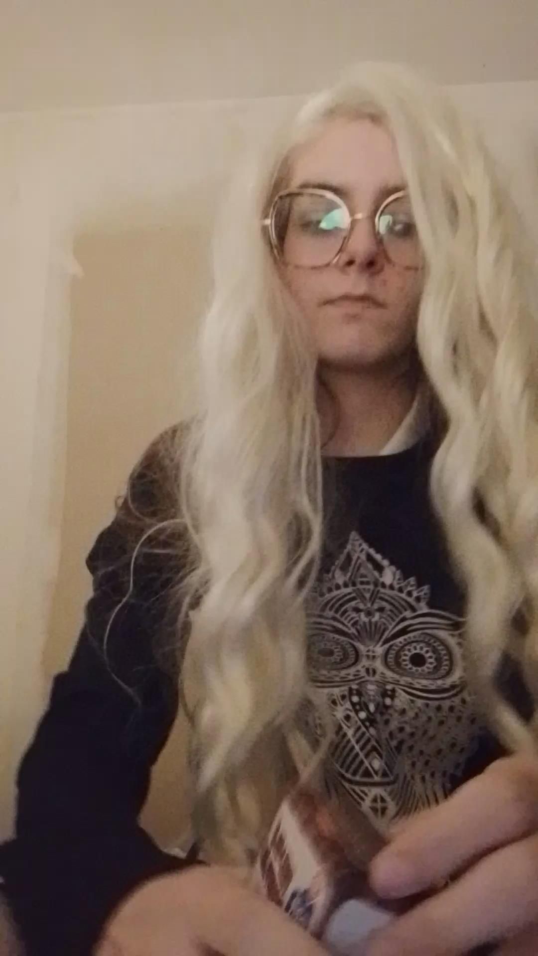 5-Blonde girl eating corn flakes