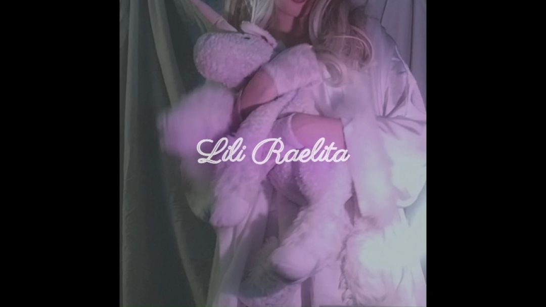 Lili Raelita Secret Peep Show