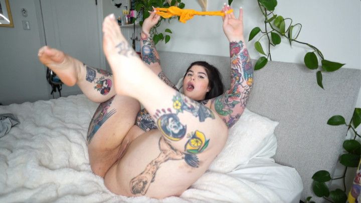 Farting while we HOOK UP