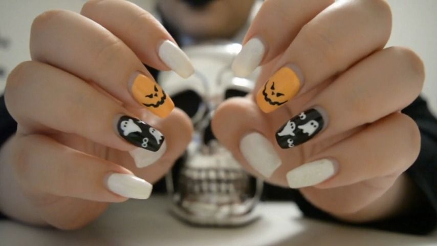 Wednesday Waiting Nail Tapping