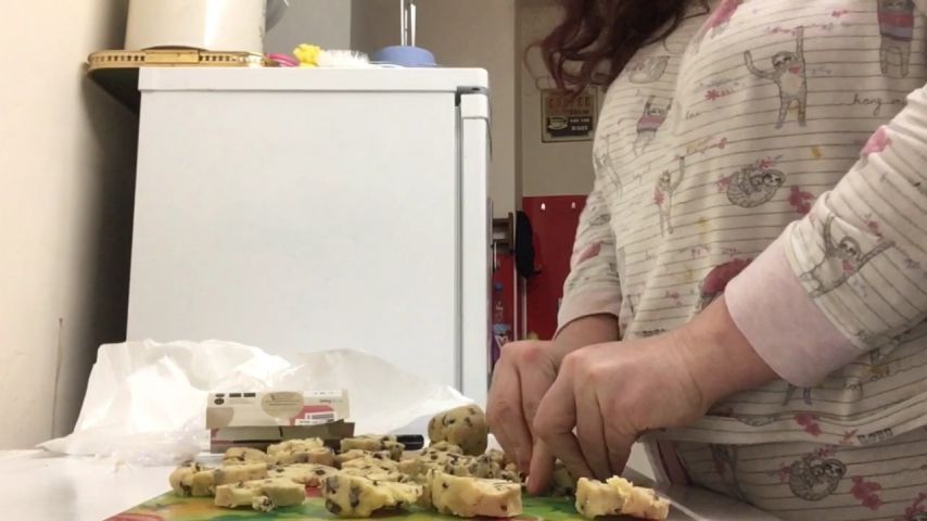 Arikajira 3am Making Biscuits Cookies
