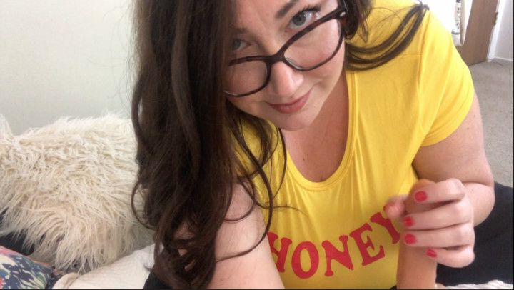 Busty BBW Edges You in a Tight Top