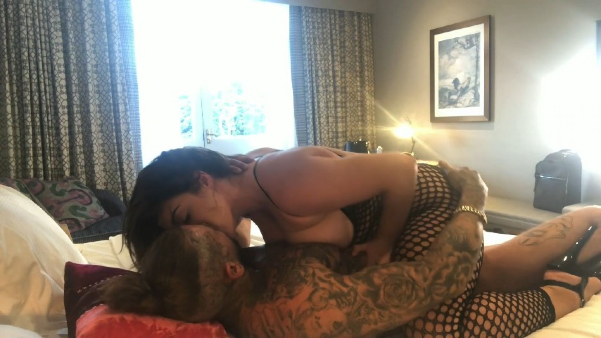 horny raw fucking! This younger fit guy knows how to fuck