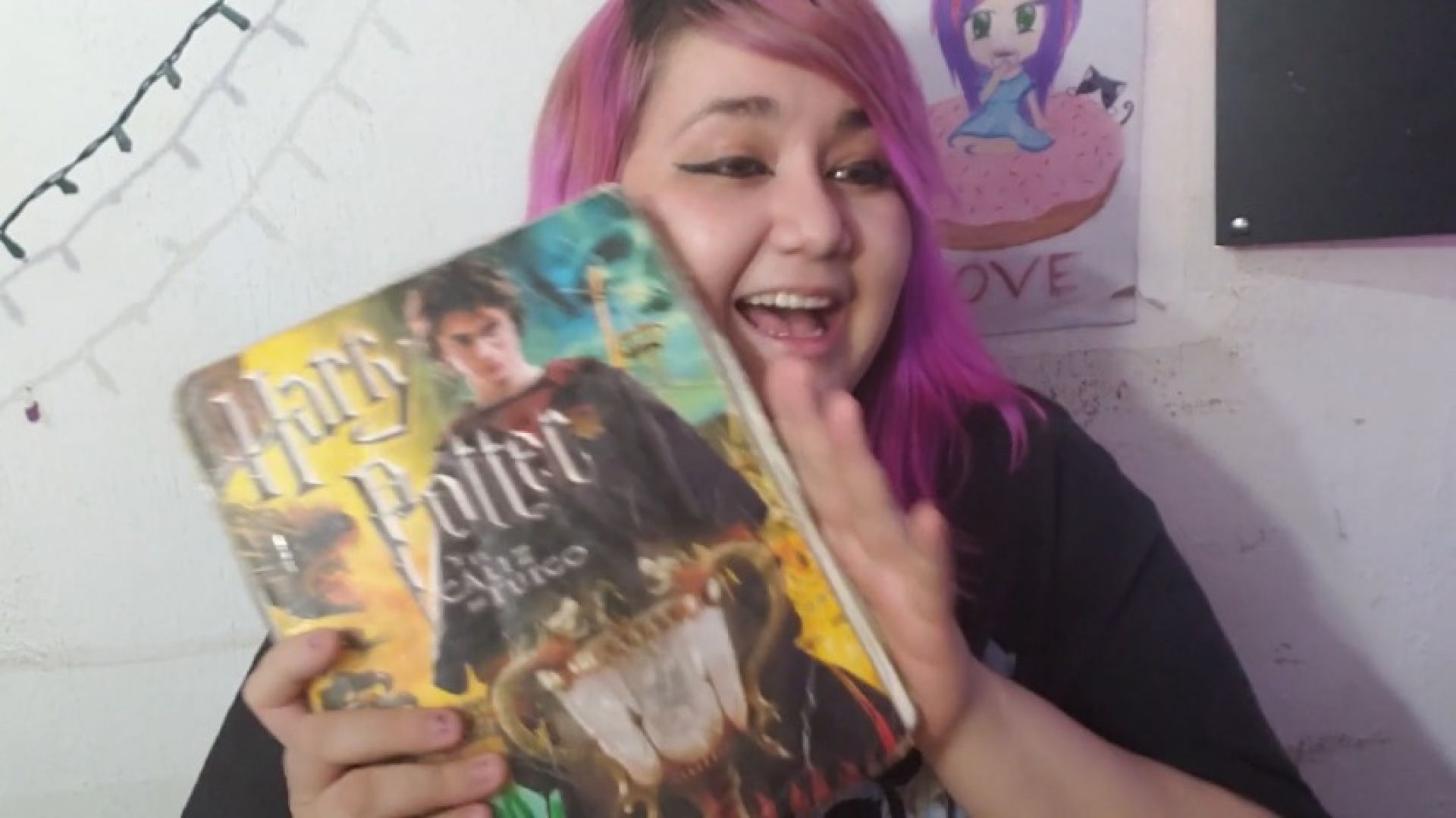 Reacting to my old Harry Potter Scrapbook