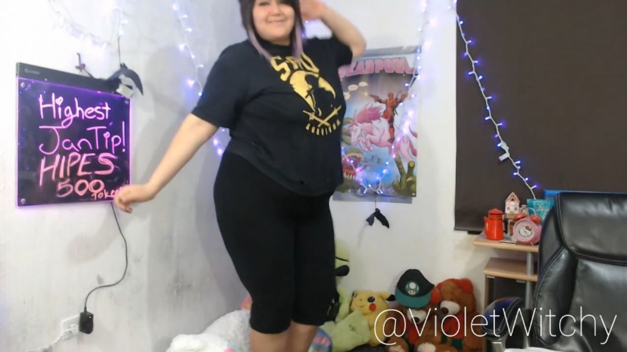 Bailando la Cumbia Otaku 2019