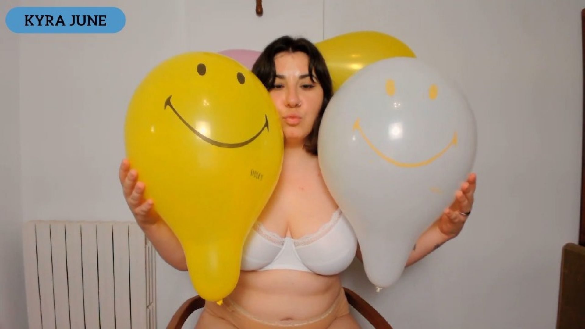 Amscan Balloon NonPop - Live Recording