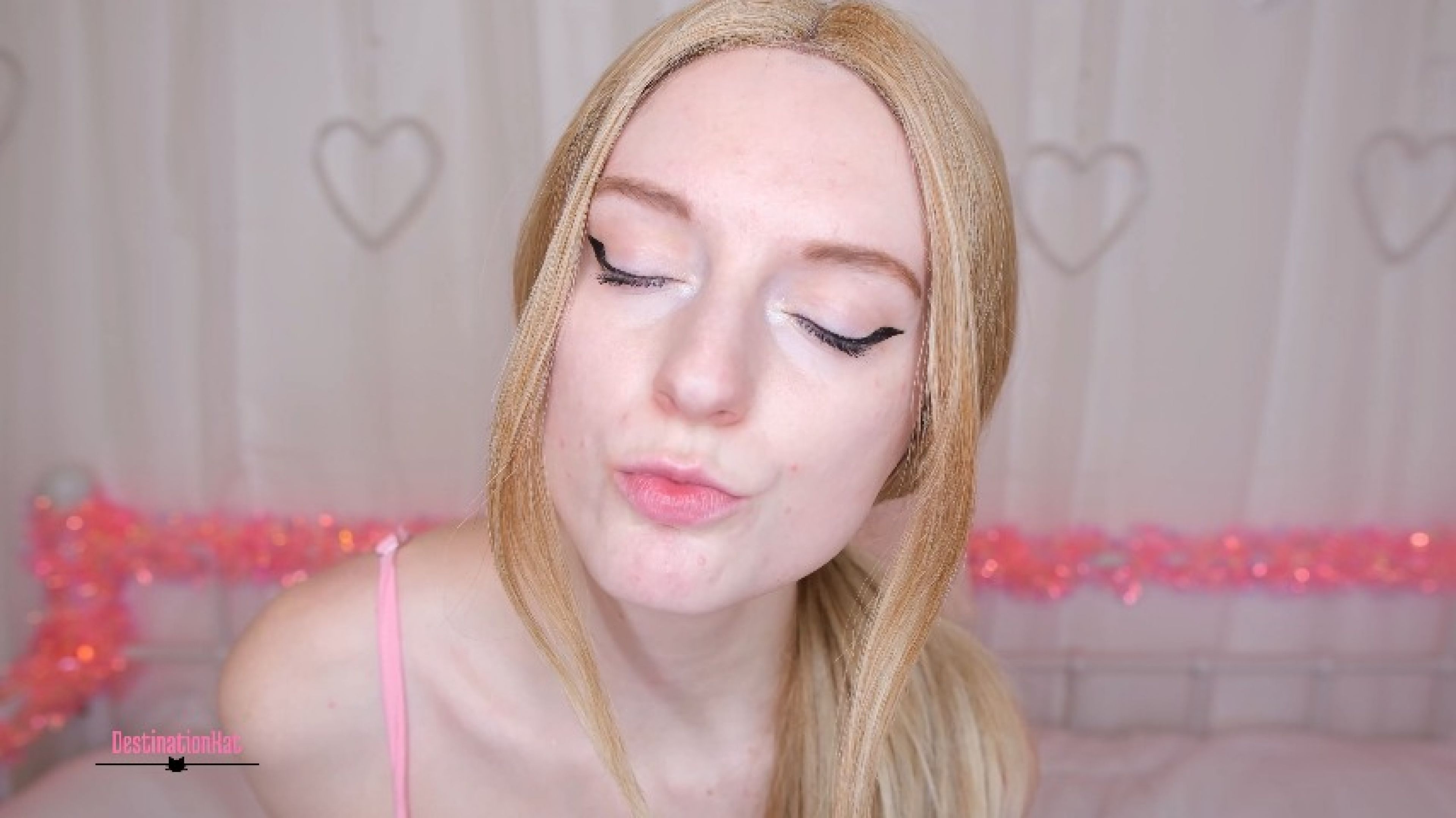 Kiss While You Stroke