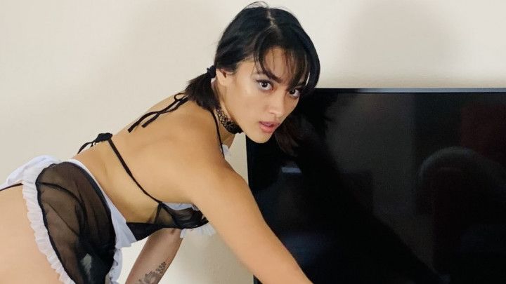 Maid For Handjobs with Channy Crossfire