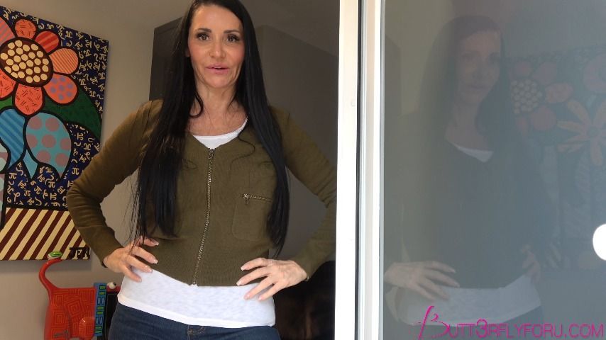 Befriending The Milf-MP4-4K