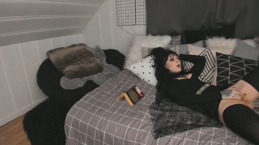 Lydia Deetz Possessed Ghost Fuck