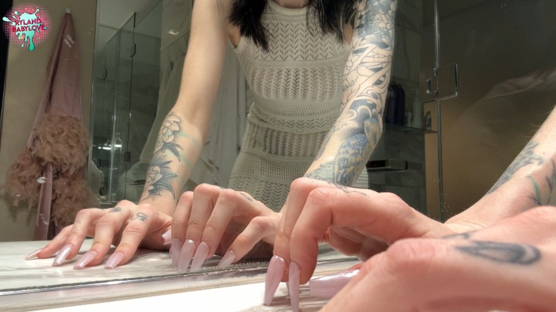 Mirror Nail Tapping