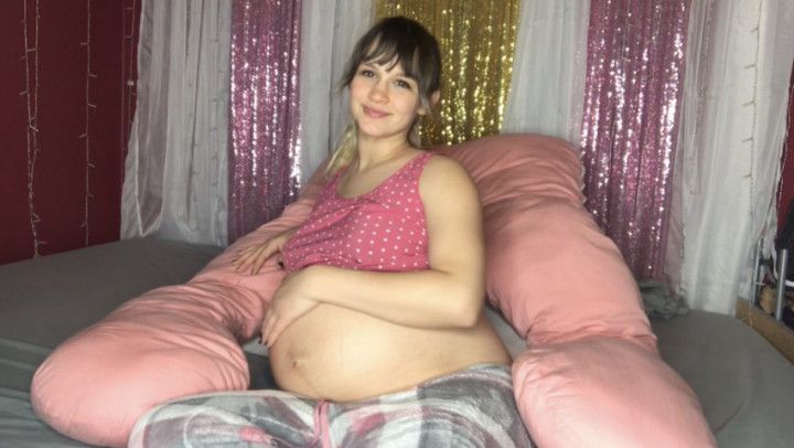 37WeeksPregnant: Eat my pussy w/Chastity