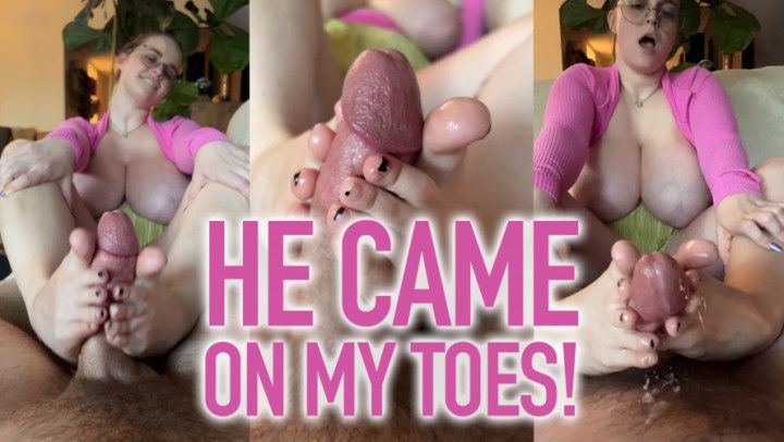 Cum on my Toes