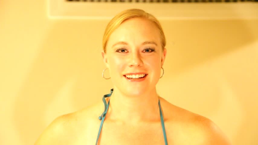 Bikini Role Play - Free Vid