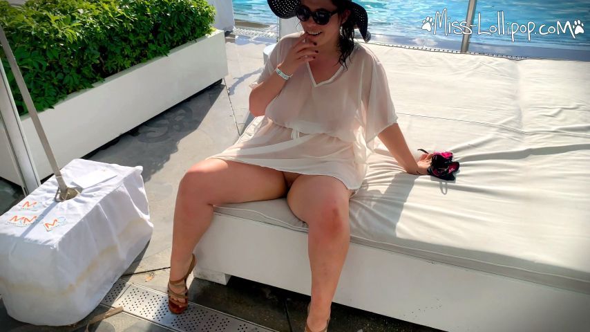 Public Pussy - Squirting &amp; Flashing