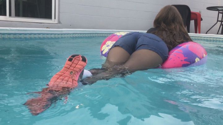 Sweatshirt, Socks, & Pantyhose