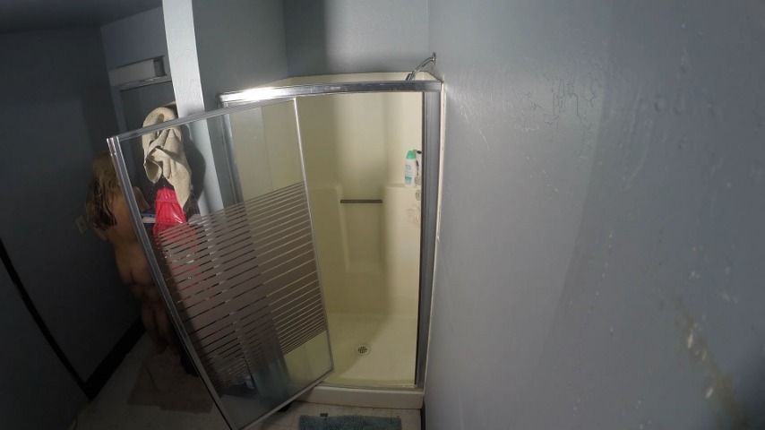 Sarah Vandella Sucks Off Four Guys BTS