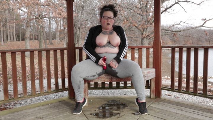 Public Legging Squirt
