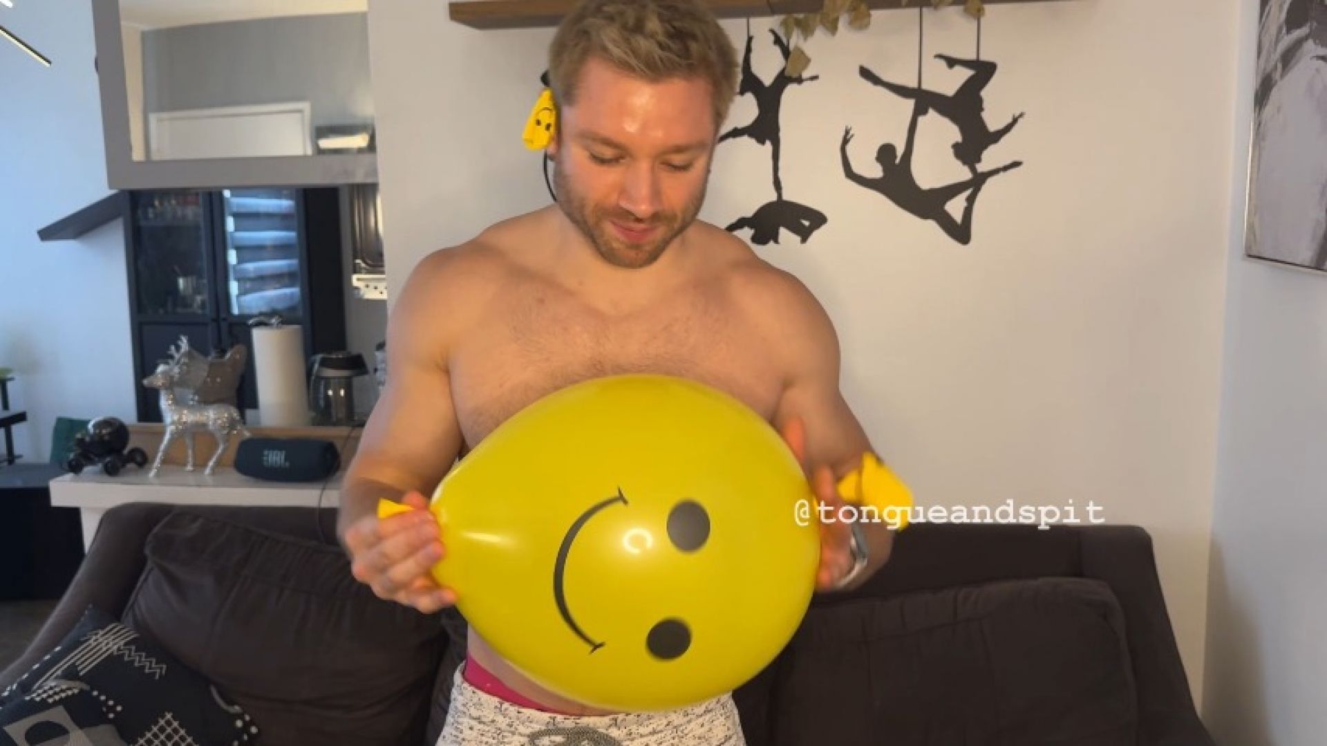 Mick Balloons Part14 Video1