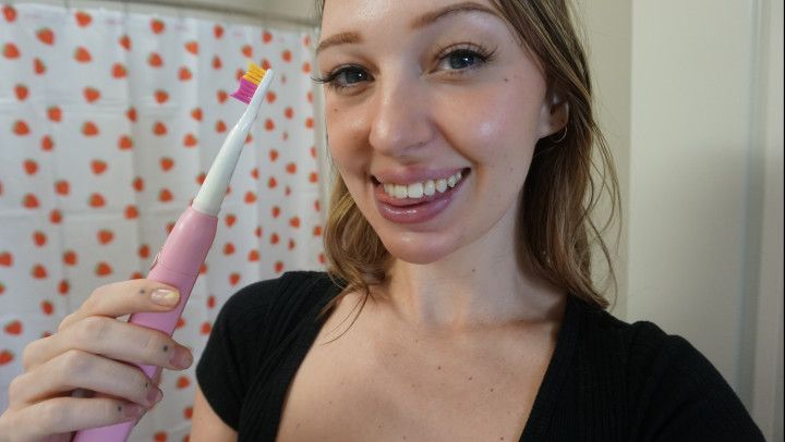 747. Toothbrushing Mouth Exploration