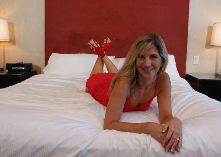 Exploding A Massive Load Inside A Hot Wife