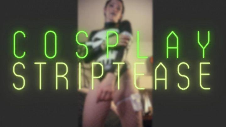 Cosplay StripTease