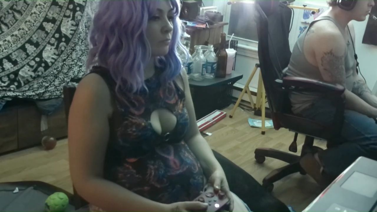 Playing with xtwistedstonerx