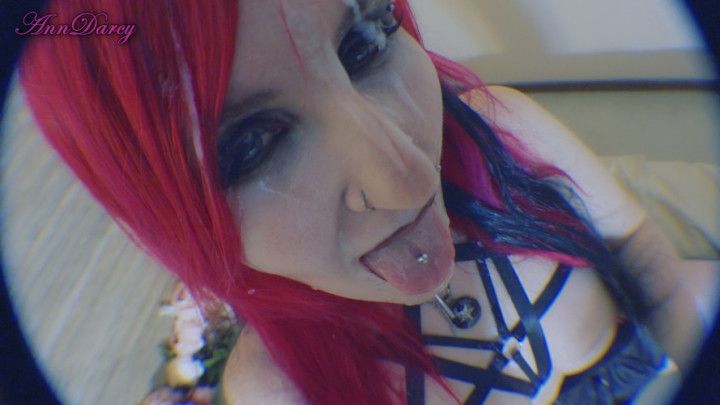 Goth girl getting a nice facial cumshot